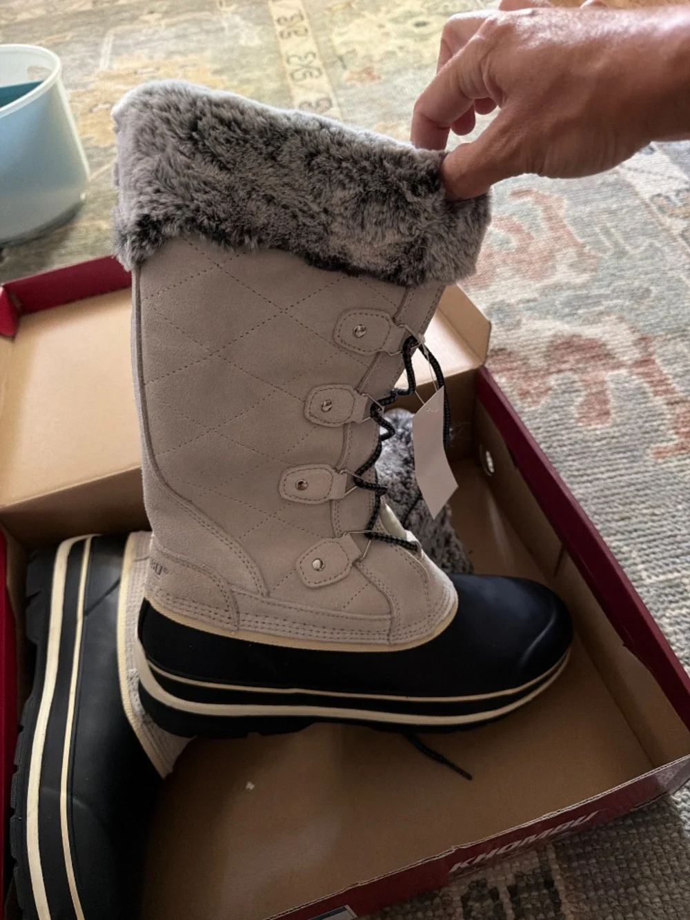 NWT Khombu Women’s Emily Boots Size 10